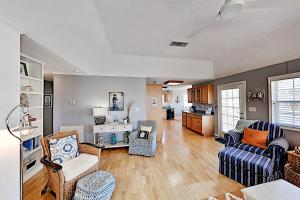 Escape Steps to Beach Large Deck Group Ready