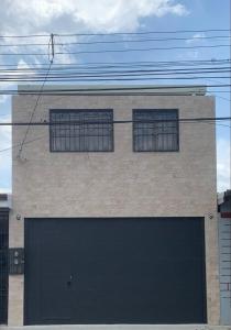 Airport Apartment AriHome