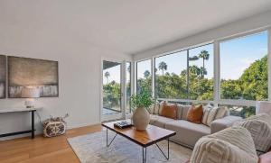 Luxury 1 Bedroom Santa Monica Condo with Park View