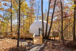 Glamping dome w deck & views