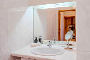 Modern 105 Msq Duplex, Residence Hermine In Val Thorens, Ski In-Out with WiFi - 12p