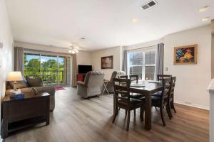 The Rockford Escape - Holiday Hills Branson - Golf Resort & Outdoor Pools