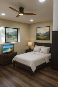 Remodeled 2 Bedroom Apartment Steps from the Beach