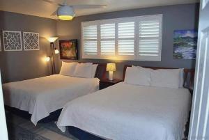 Oceanfront Two Bedroom Condo with Panoramic Views