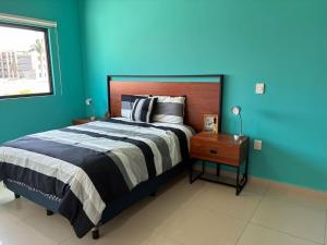 Alojamiento A Unas Calles del Malecon