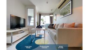 Near BTS l Fully Furnished l Pool and Gym