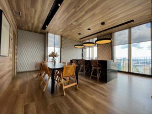 Near BTS l Large 50 sqm l Luxury facilities l Rooftop Pool