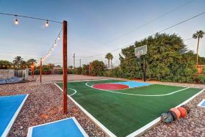 6 Bedrooms Sport Court Hot Tub