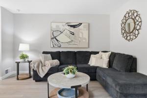 Stylish Duplex with WiFi, Kitchen and Blackout Shades