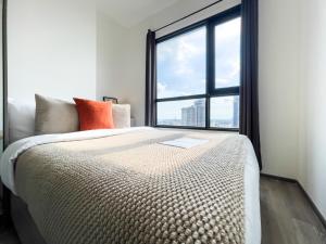 Near BTS l Central Sukhumvit l Pool and Sauna