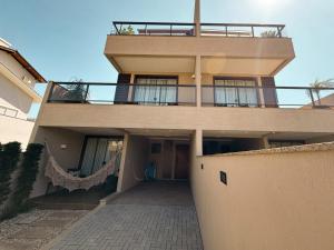 Triplex 3 Suites com Jacuzzi em Canto Grande