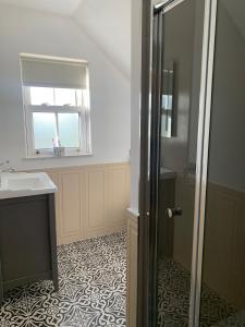 Pauls country cottage