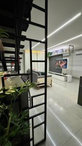 Duplex com terraço privativo no setor Bueno