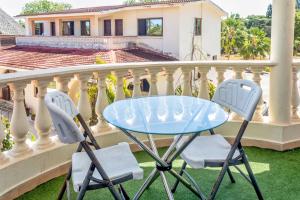 Royale Two-Bedroom Deluxe Oceanview Apartment