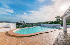 Stunning Home In La Puebla De Los Infan