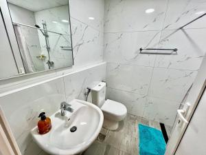 Karama Apple building