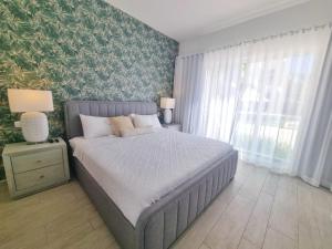 Aqua Pearl ! Pool Access 2 BRM J 102