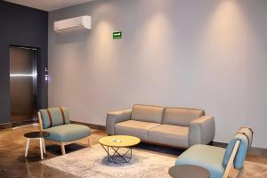 Lujoso AptFrente Arena MtyTerrazaParking6Pax