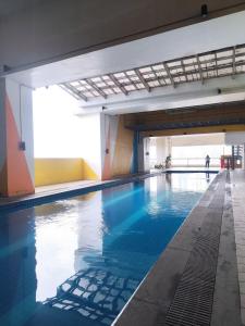 Chill & Cozy Stay Netflix Balcony Karaoke