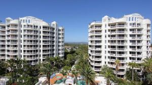 Burleigh Beachfront Haven