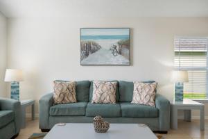 Cozy 4BR Getaway Near Disney & Legoland