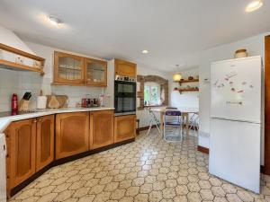 Henfaes Bach - Uk50268