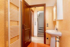 Nazario Sauro - Lucca by the walls