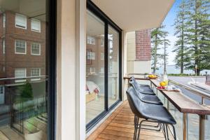 Manly Muse with Water View and Lock Up Garage