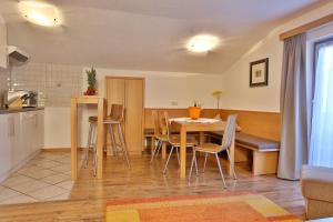 Two-Bedroom Apartment room in Apartmenthaus Jörg