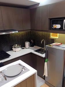 Fully Furnished Condo Near BGC