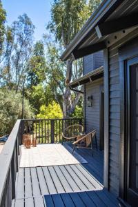 Lake Hodges View, Large Deck, Minutes to Legoland
