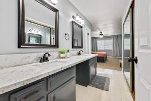 The Royal Oak Splash Sequoia Natl Park Lake Mts