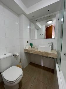 2D2B Metro Esc Militar, Parque Arauco, Costanera Center, Full Equipado