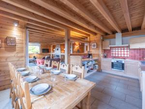 Chalet spacieux à lAlpe dHuez - 8 pers, ski-inski-out, garage - FR-1-645-95