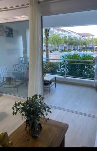 Apartment with pool in Dominicus