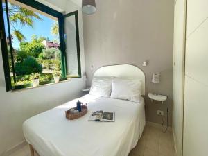 Seafront apartment in Finale