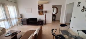 El Gouna Fanadir Lagoon 2-Bedroom Pool and Lagoon View Sleeps 4 Persons, Close to Abu Tig Marina, Mangroovy, and Kite Centers