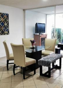 Casa con jacuzzi, 15 min del centro de Querétaro