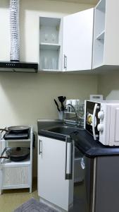 Cozy Modern Studio Overlooking the Skyline