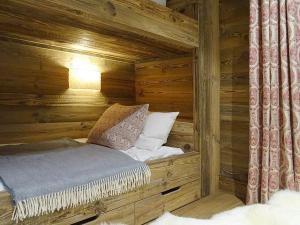 Chalet luxueux, accès direct aux pistes, parking et WIFI inclus - FR-1-344-773