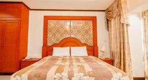 Crystal Place Buayai