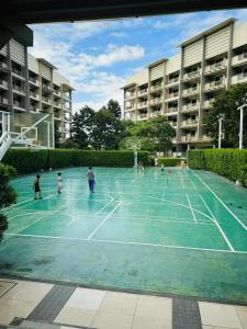 Mid-rise staycation in parañaque