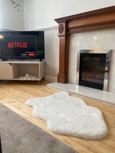 Modern apartment in Glasgow West End, free parking