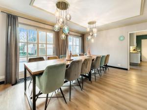 Beautiful Villa in Drunen with Private Heated Pool