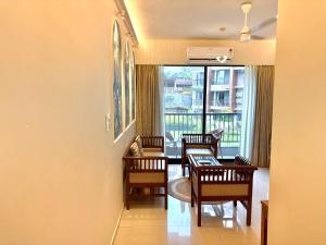Ultra Luxe 1BHK Candolim - Modern Apartment, Pool, Balcony - 5 Minutes to Beach