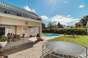 Fifty1 on Long on Kingswood Golf Estate