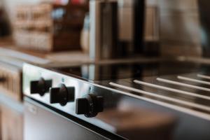 Secluded Cosy Luxury Pod with wood fired hot tub