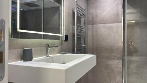 Coco Noir Luxury Villa