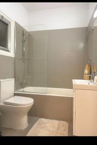 prime location! - 400m from the beach