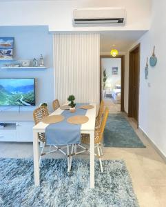 Privado 2BR Lakeview with Garden